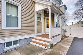 Pet-friendly Salem Apartment w/ Shared Deck!