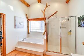 Stunning Pinetop-lakeside Cabin: Ski, Golf, Hike!