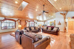 Stunning Pinetop-lakeside Cabin: Ski, Golf, Hike!
