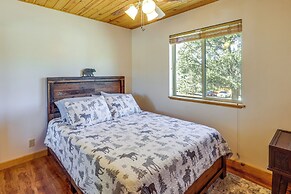 Big Bear Cabin Rental w/ Bbq: 11 Mi to Village!