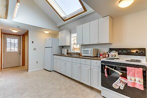 Charming Old Lyme Cottage, Steps to Private Beach!