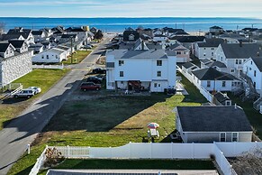Charming Old Lyme Cottage, Steps to Private Beach!