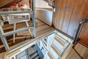 Chic Greek Peak Ski Resort Townhome w/ Balconies!