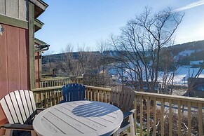 Chic Greek Peak Ski Resort Townhome w/ Balconies!