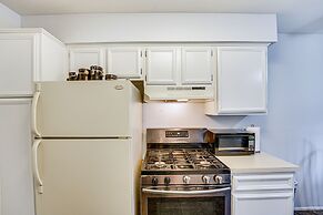 Clinton Township Condo Near L'anse Creuse Bay!