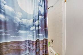 Clinton Township Condo Near L'anse Creuse Bay!
