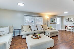 14 Mi to Uga: Quiet Lakefront Getaway w/ Porch!