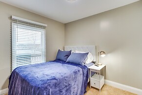 14 Mi to Uga: Quiet Lakefront Getaway w/ Porch!