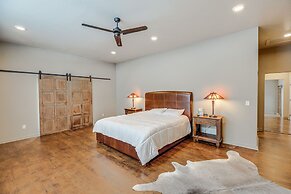 Pet-friendly Fairfax Cabin Near Missouri River!