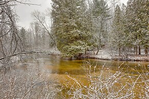 Handcrafted Log Home on River Near Crystal Mtn