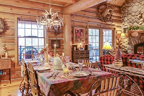 Handcrafted Log Home on River Near Crystal Mtn