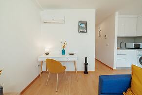 Courtyard Oporto Design Apartments
