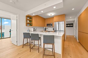 Sky Ala Moana 4209 2 Bedroom Condo by RedAwning