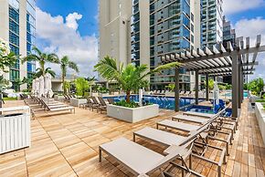 Sky Ala Moana 4209 2 Bedroom Condo by RedAwning