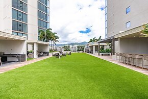 Sky Ala Moana 4209 2 Bedroom Condo by RedAwning