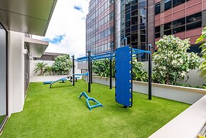 Sky Ala Moana 4209 2 Bedroom Condo by RedAwning