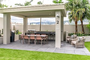 Sky Ala Moana 4209 2 Bedroom Condo by RedAwning