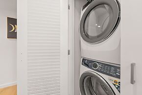 Sky Ala Moana 4209 2 Bedroom Condo by RedAwning