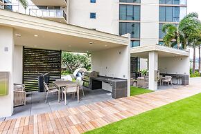 Sky Ala Moana 4209 2 Bedroom Condo by RedAwning