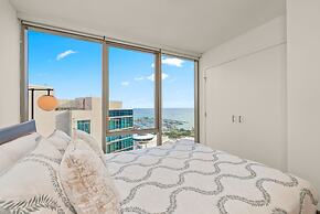 Sky Ala Moana 4209 2 Bedroom Condo by RedAwning