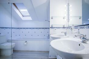 Beachways - 5 Bedroom Holiday Home - Saundersfoot