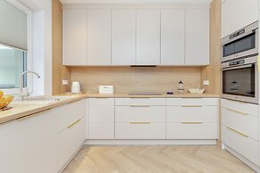 Bright Beige Apartment by Renters