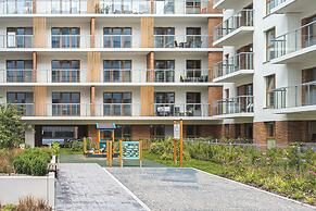 Bright Beige Apartment by Renters
