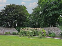 The Gardener's Retreat