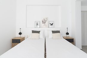 Infinite Blue Apartments