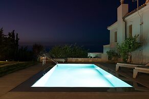 Infinite Blue Apartments