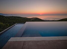 Exclusive Villa in Volimes Greece