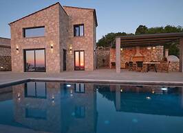 Exclusive Villa in Volimes Greece