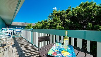 Anna Maria Island Beach Palms 8B