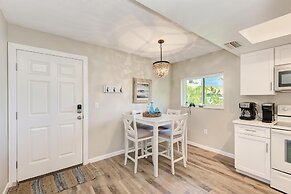 Anna Maria Island Beach Palms 8B