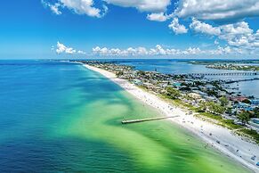 AMI Lighthouse Cottage-one Minute Walk To The Beach-keyless Locks