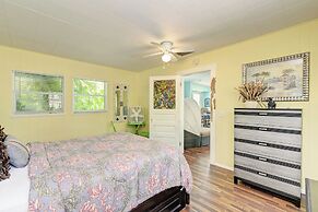 Cottage Haven-one Minute Walk To The Beach-private Yards-keyless Locks