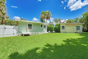 Cottage Haven-one Minute Walk To The Beach-private Yards-keyless Locks