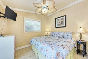 Anna Maria Island Edgewater Bungalow