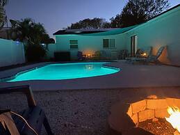 Heated Pool Close to St Pete Tampa Pet Friendly