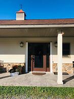 Modern Farm Home 2hr NYC BOS Peaceful Wifi