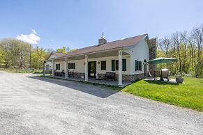 Modern Farm Home 2hr NYC BOS Peaceful Wifi