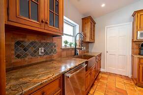 Modern Farm Home 2hr NYC BOS Peaceful Wifi