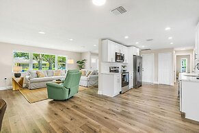 Heated Pool Hot tub Clearwater Dunedin Pet Friendly