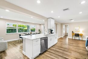 Heated Pool Hot tub Clearwater Dunedin Pet Friendly