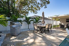 Heated Pool Hot tub Clearwater Dunedin Pet Friendly