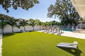 Heated Pool Hot tub Clearwater Dunedin Pet Friendly