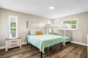 Heated Pool Hot tub Clearwater Dunedin Pet Friendly