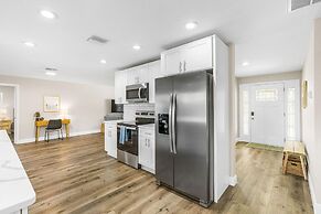 Heated Pool Hot tub Clearwater Dunedin Pet Friendly