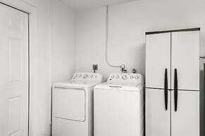 Heated Pool Hot tub Clearwater Dunedin Pet Friendly