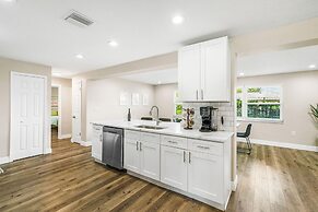 Heated Pool Hot tub Clearwater Dunedin Pet Friendly